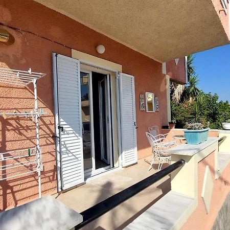 Alex Apartment Перама Екстер'єр фото